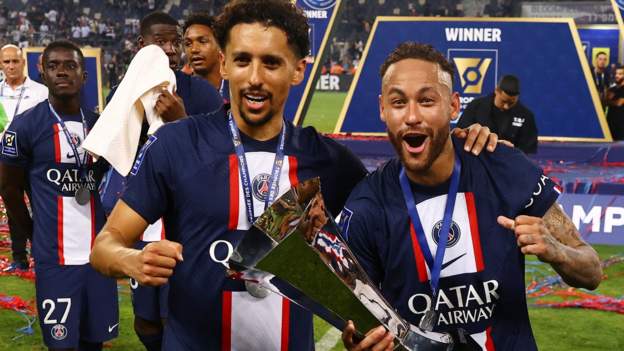 Neymar marque deux fois alors que le Paris St-Germain remporte le Trophée des Champions