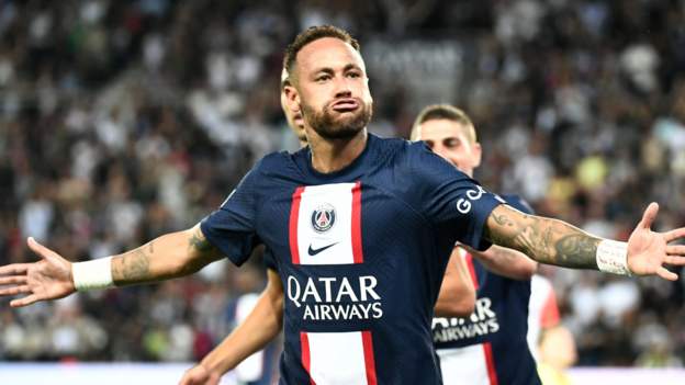 Paris St-Germain 5-2 Montpellier : Neymar marque deux fois dans une victoire catégorique