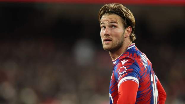 Joachim Andersen: le défenseur de Crystal Palace partage des messages d&rsquo;abus après le carton rouge de Darwin Nunez