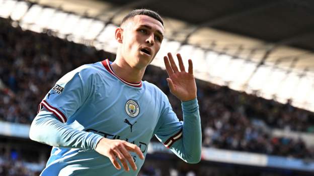 Phil Foden: le milieu de terrain de Manchester City signe un nouveau contrat avec le club jusqu&rsquo;en 2027
