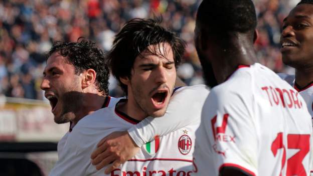 Salernitana 1-2 AC Milan: les visiteurs gagnent pour maintenir la pression sur le leader de la Serie A Napoli