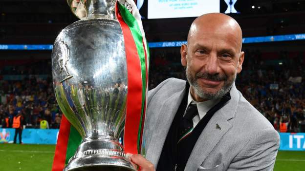 Gianluca Vialli : l&rsquo;ancien attaquant de Chelsea, de la Juventus et de l&rsquo;Italie décède à l&rsquo;âge de 58 ans