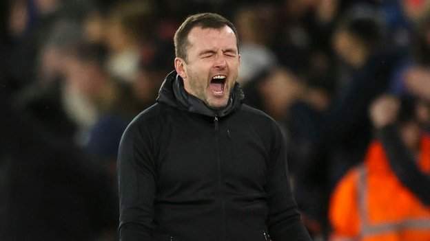 Southampton 2-0 Manchester City: Nathan Jones remonte le moral à St Mary&rsquo;s avec une victoire choc en Coupe EFL