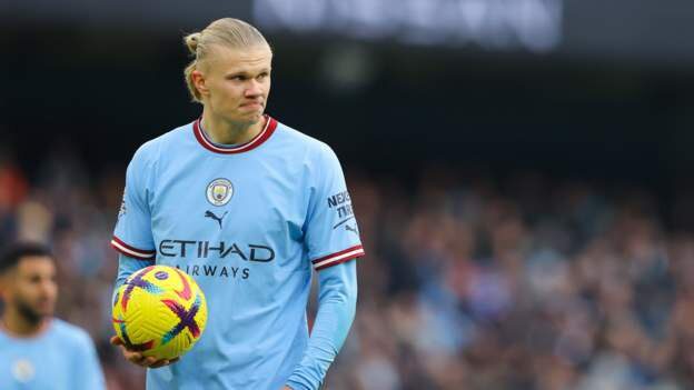 Erling Haaland: l&rsquo;attaquant de Manchester City ajoute un triplé à une liste croissante de records