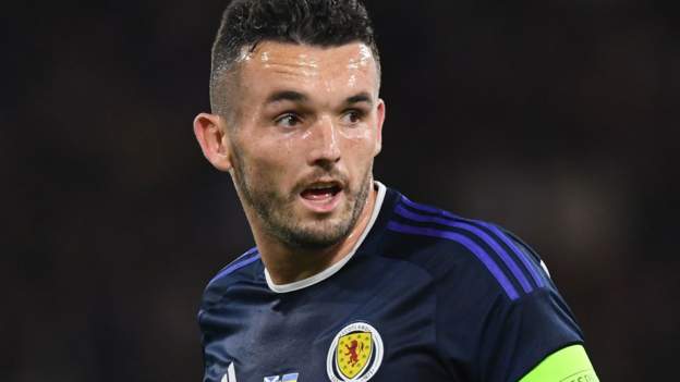 John McGinn : milieu de terrain d&rsquo;Aston Villa et d&rsquo;Écosse sur le netball, Henrik Larsson et Jack Grealish