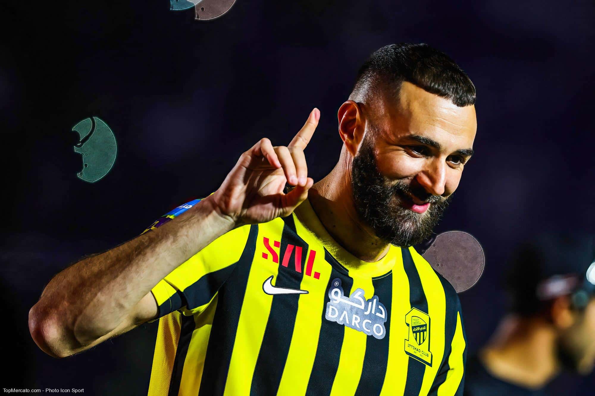 La vérité enfin révélée : Benzema choisit le PSG ou l’OL ? Les révélations exclusives de Riolo!