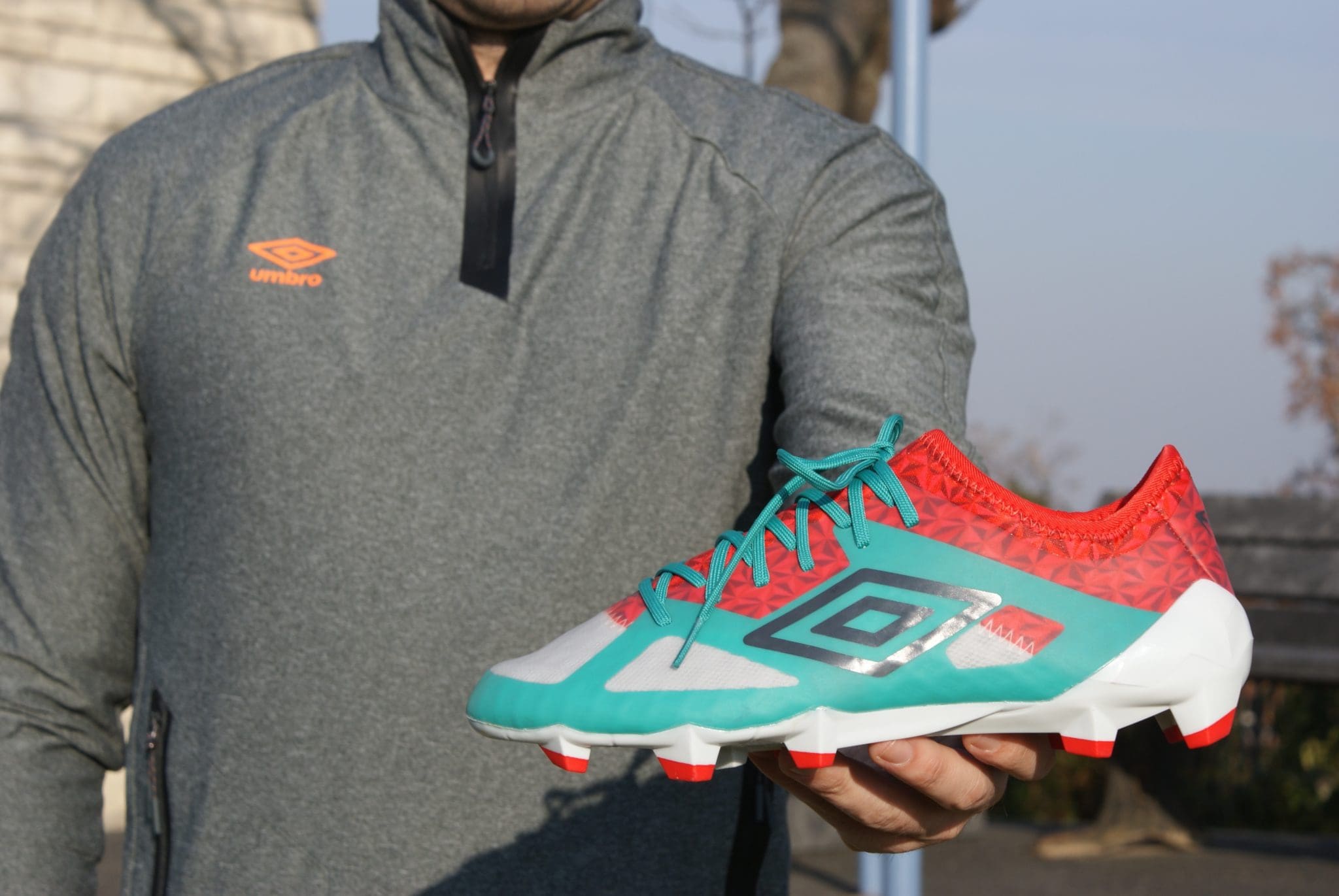 Test des Umbro Velocita 3, l&rsquo;alliance de vitesse et puissance