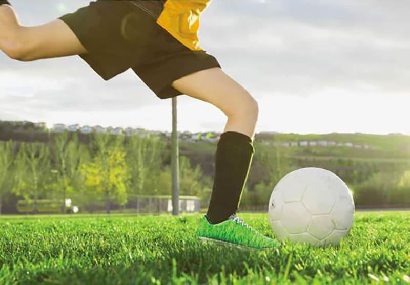 Grass Kicks : et si vos crampons plantaient de l&rsquo;herbe ?
