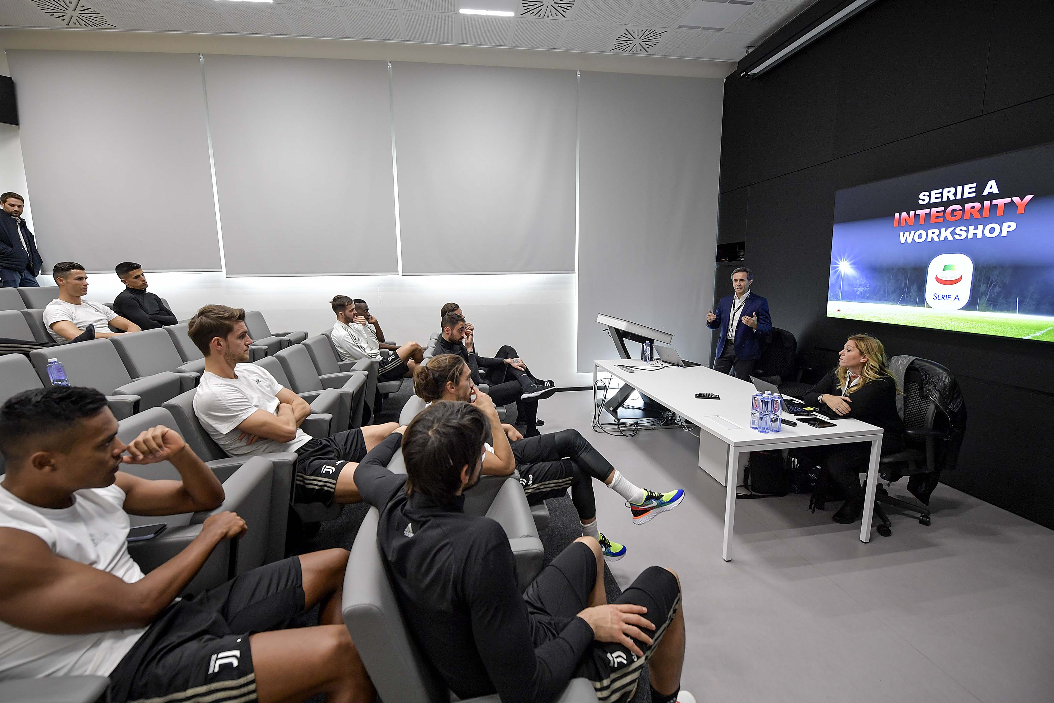 Les joueurs de la Juventus assistent à un cours anti-fraude