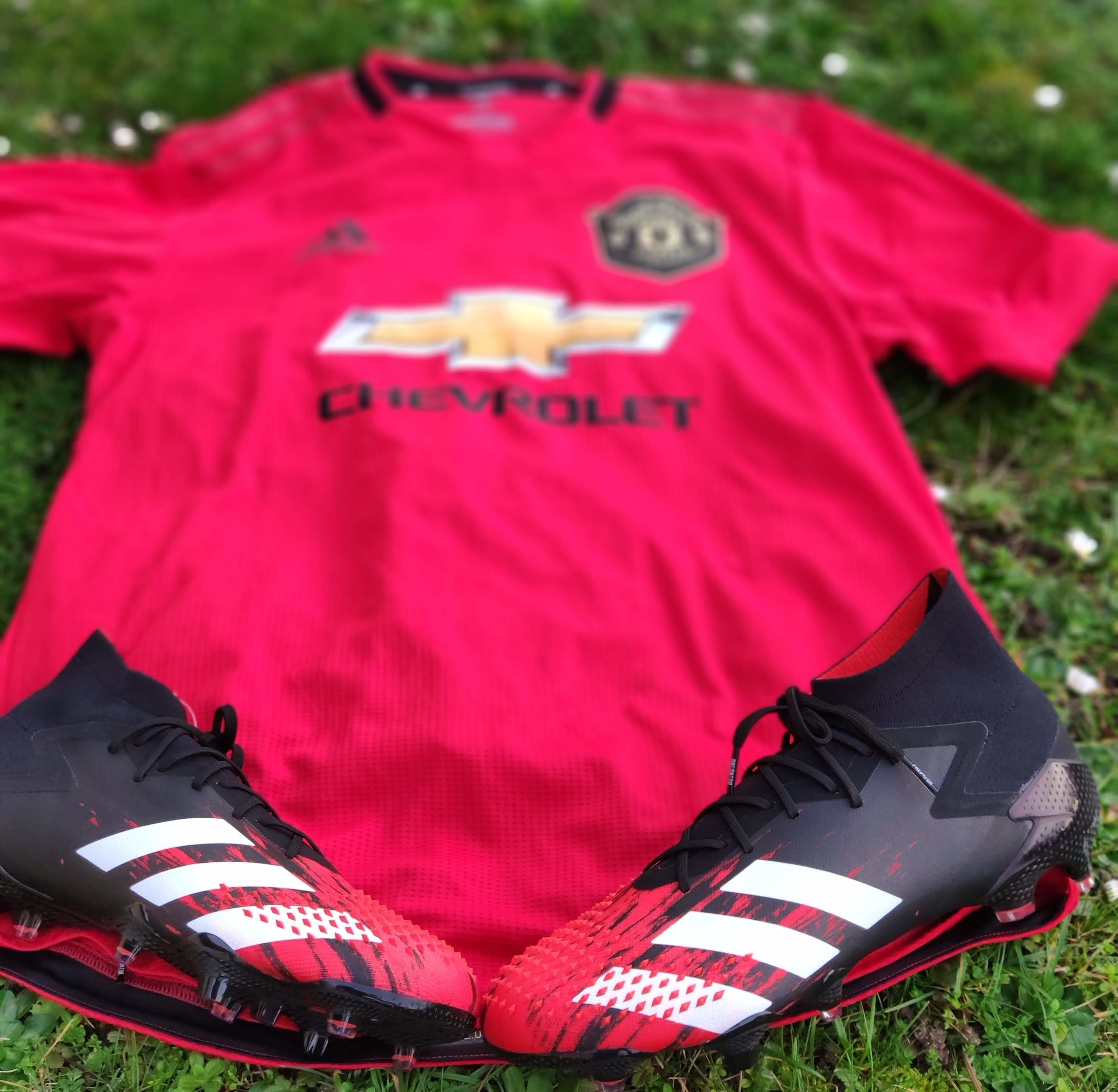 Adidas Predator et maillot manchester united