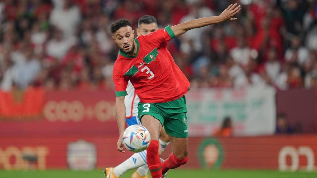 Mazraoui se rend à la Coupe du monde avec le Maroc