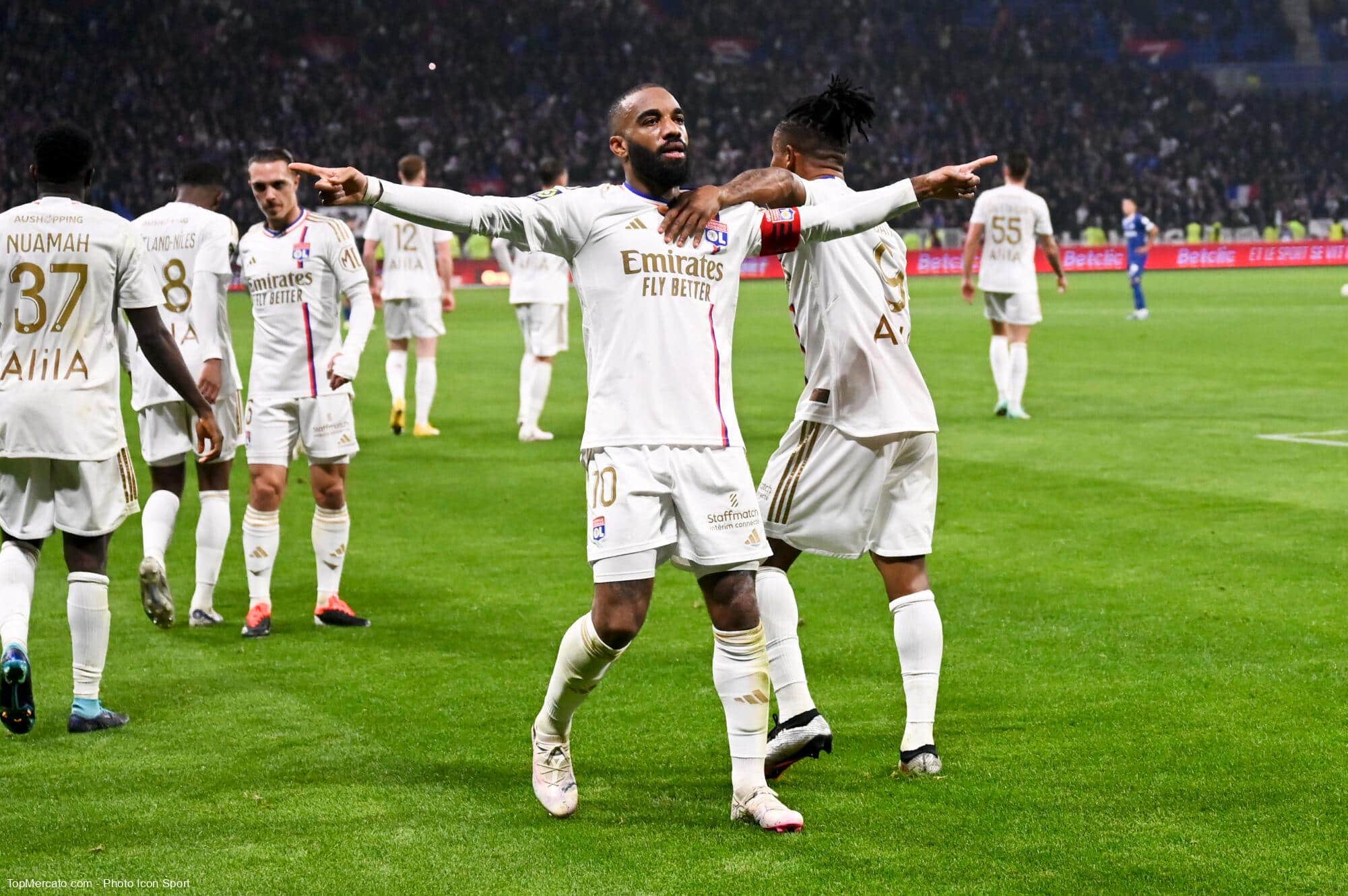 Découvrez où regarder le passionnant match Lyon contre Nice et consultez les compositions probables des équipes !