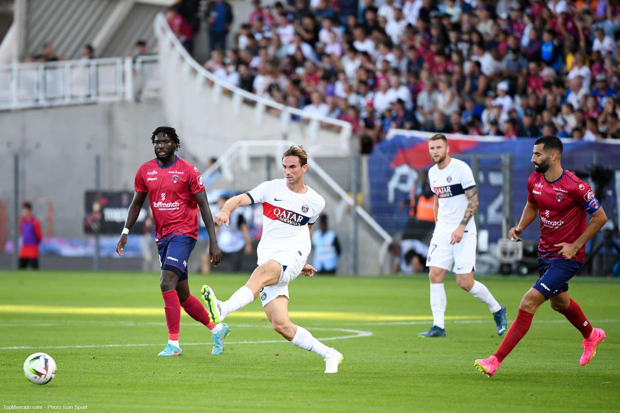 Découvrez l&rsquo;incroyable hommage de Ruiz du PSG à Clermont !