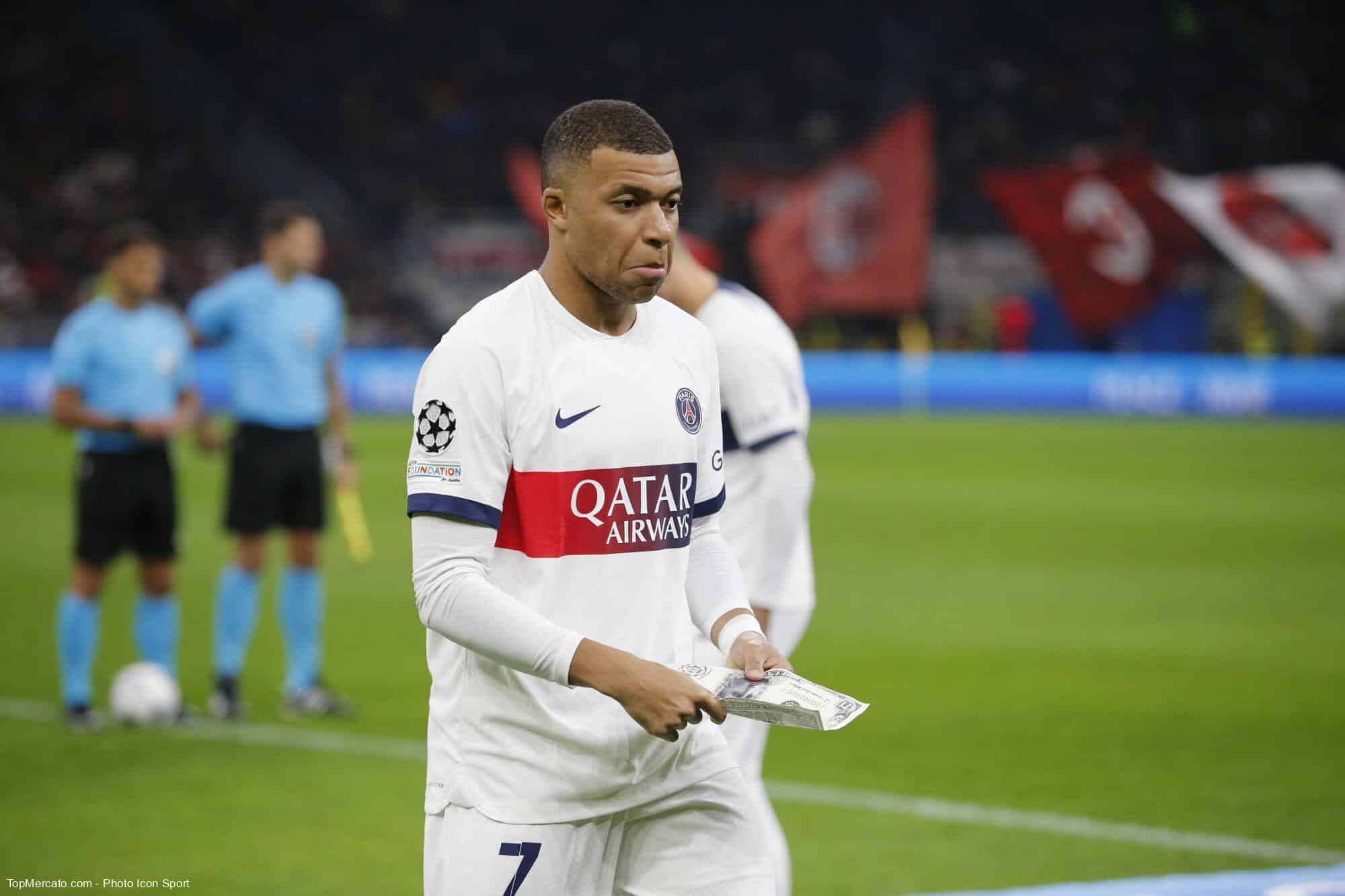 Révélation choquante : Découvrez le conflit secret entre Mbappé et Vinicius qui pourrait remettre en question leur transfert au Real Madrid !