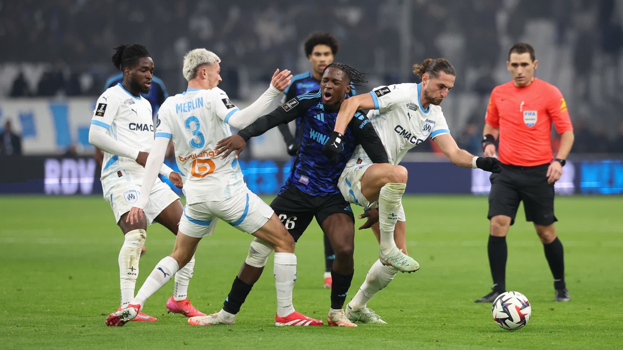 OM écrase Strasbourg 4-0 : un début de saison tonitruant pour Marseille selon les commentateurs RMC