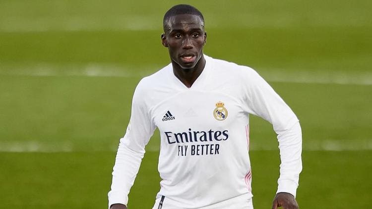 Transfert à Lorient : B. Mendy se libère pour rejoindre Zürich (officiel