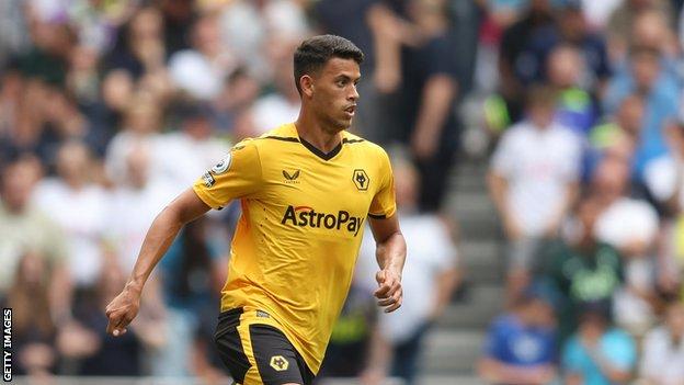 Matheus Nunes fait ses débuts pour les Wolves