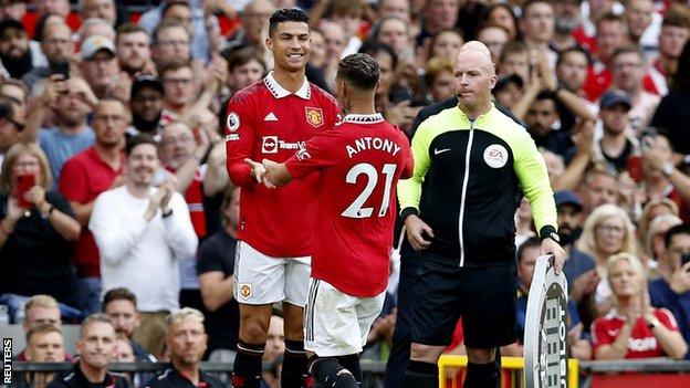 Cristiano Ronaldo de Manchester United remplace Antony