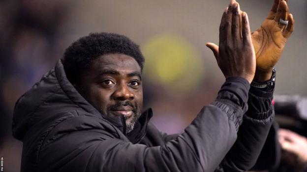 Kolo Touré applaudit