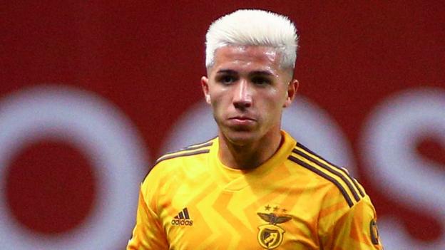 Le milieu de terrain argentin Enzo Fernandez