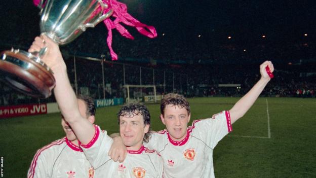La Coupe des vainqueurs de coupe d'Europe 1991 a été le premier trophée européen de Manchester United en 23 ans après avoir remporté la Coupe d'Europe en 1968