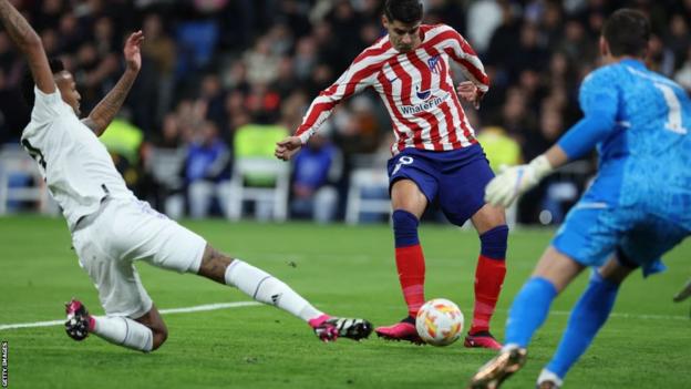 Alvaro Morata marque un but pour l'Atlético Madrid