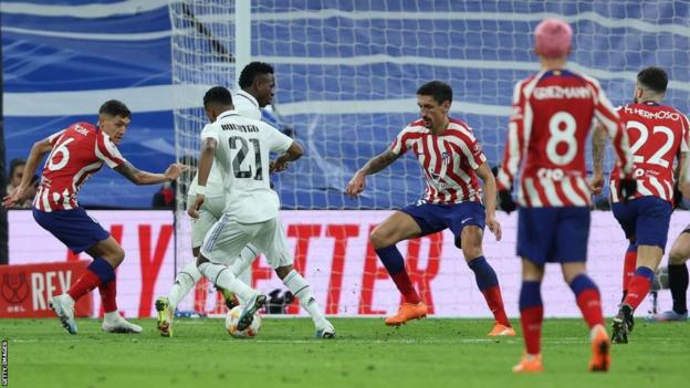Rodrygo marque un but pour le Real Madrid