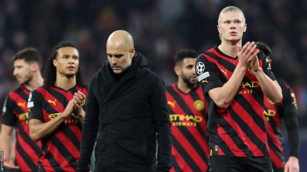 Pep Guardiola mène ses joueurs