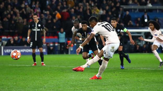 Marcus Rashford marque un penalty pour Manchester United face au PSG