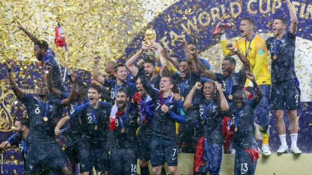 La France soulève la coupe du monde