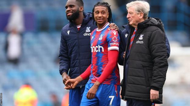 Roy Hodgson célèbre à Elland Road