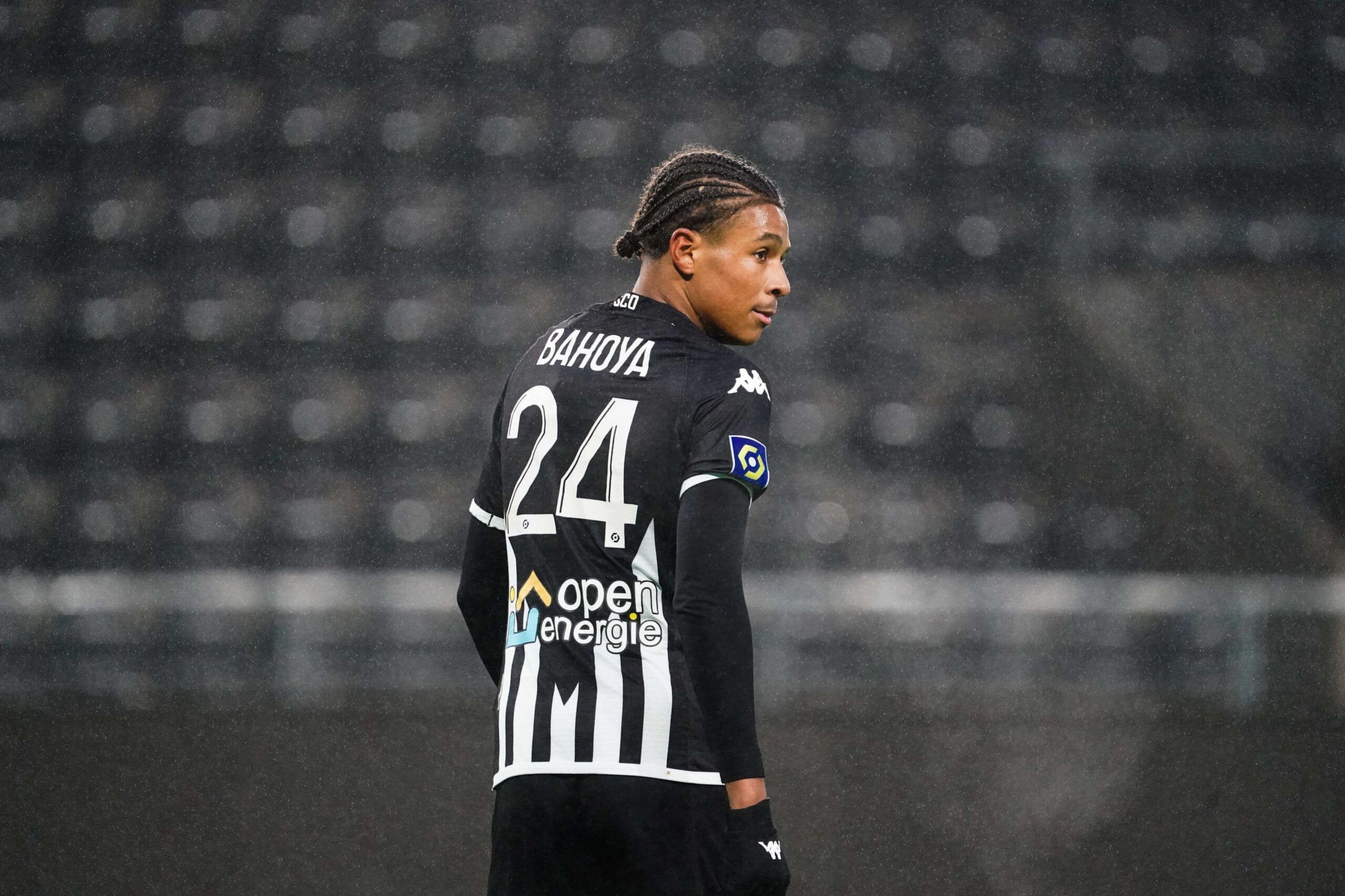 DIRECT. Mercato : Angers enrôle sa jeune étoile de 15 ans avec un premier contrat
