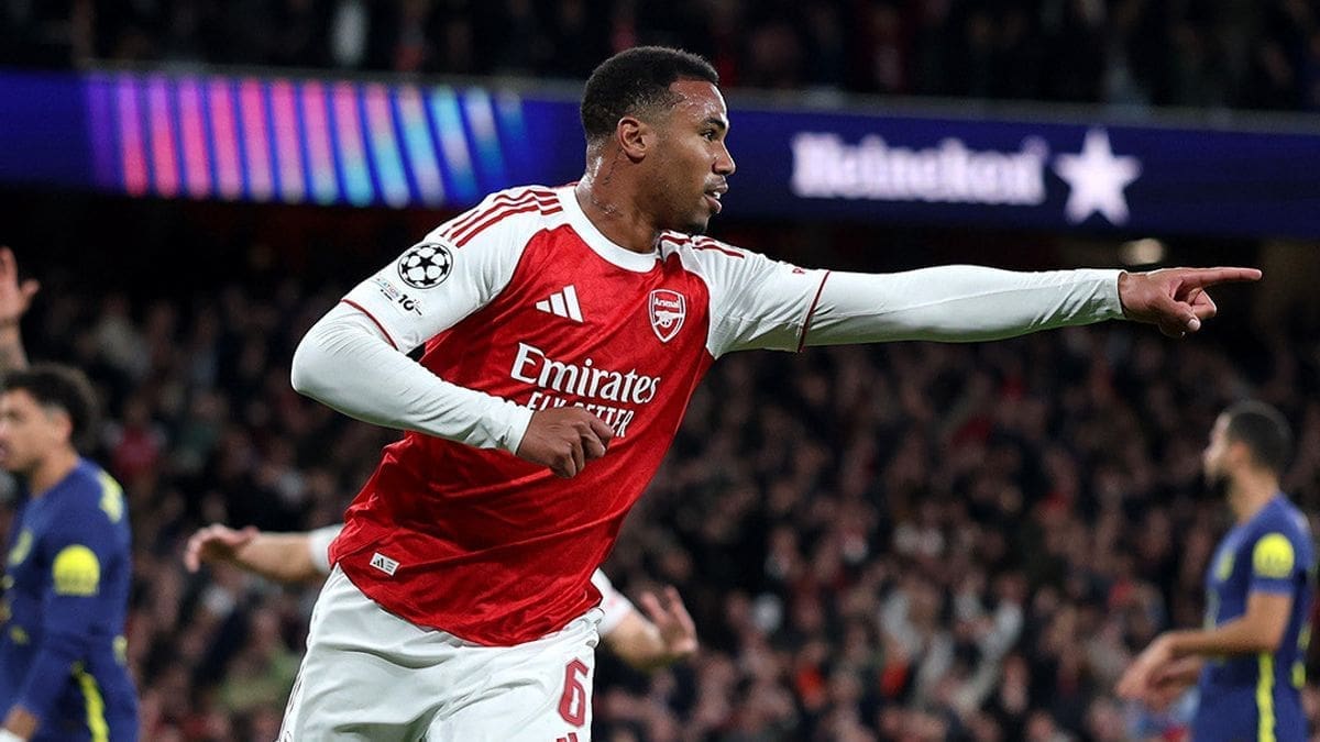 Arsenal Domine Crystal Palace : Les Gunners, Favoris à 7/5, Surclassent des Eagles Fatigués, Accumulant les Cartons à 17/10