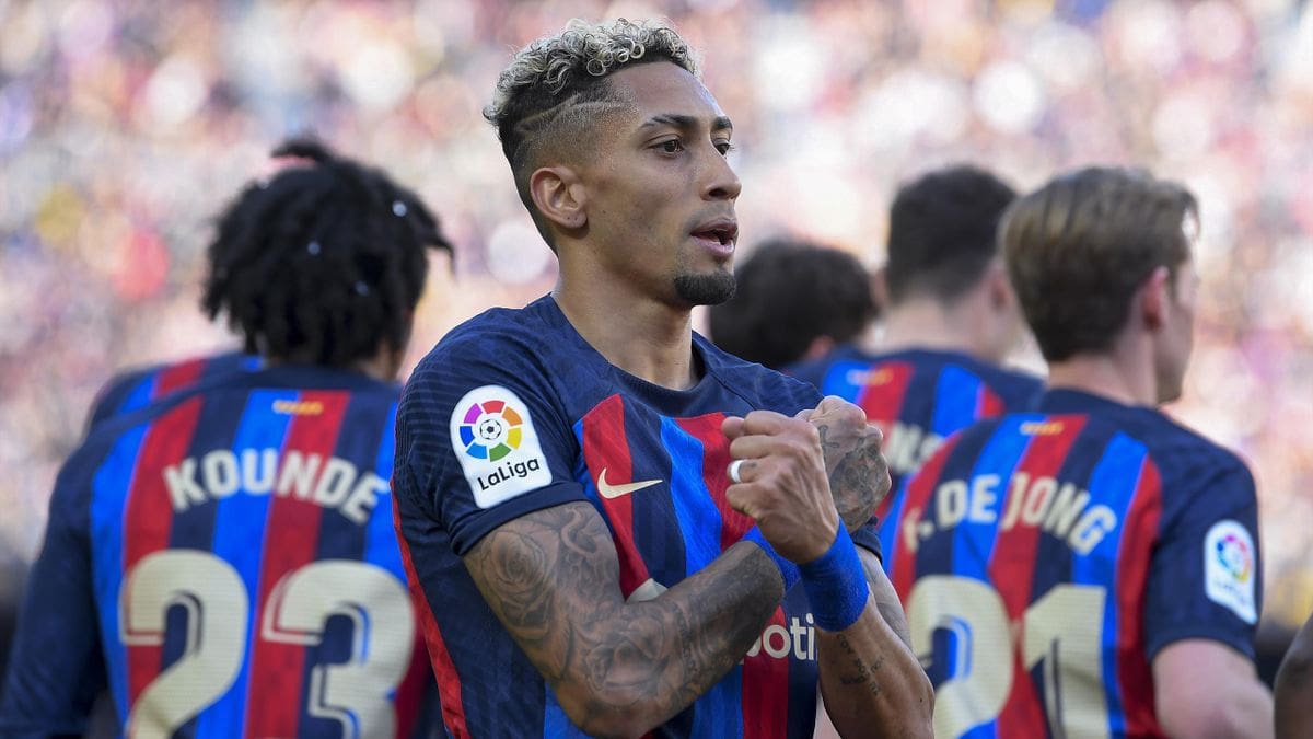 découvrez comment barcelone a remporté la victoire face à valence lors de ce match palpitant. analyse du score, moments forts et réactions après la rencontre.