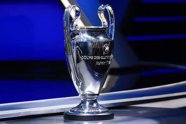 découvrez le classement actualisé de la ligue des champions : positions des équipes, points, résultats et analyses des performances en temps réel.