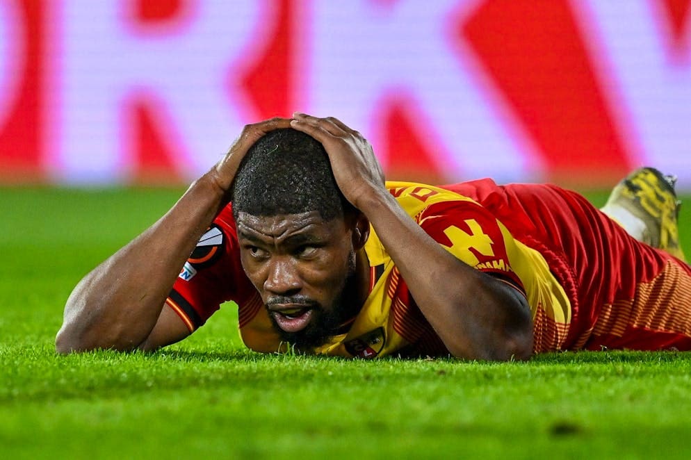 revivez la défaite de lens face à l'as rome dans un match intense où le courage et la détermination des joueurs ont été mis à l'épreuve. analyse des moments clés et des performances individuelles.