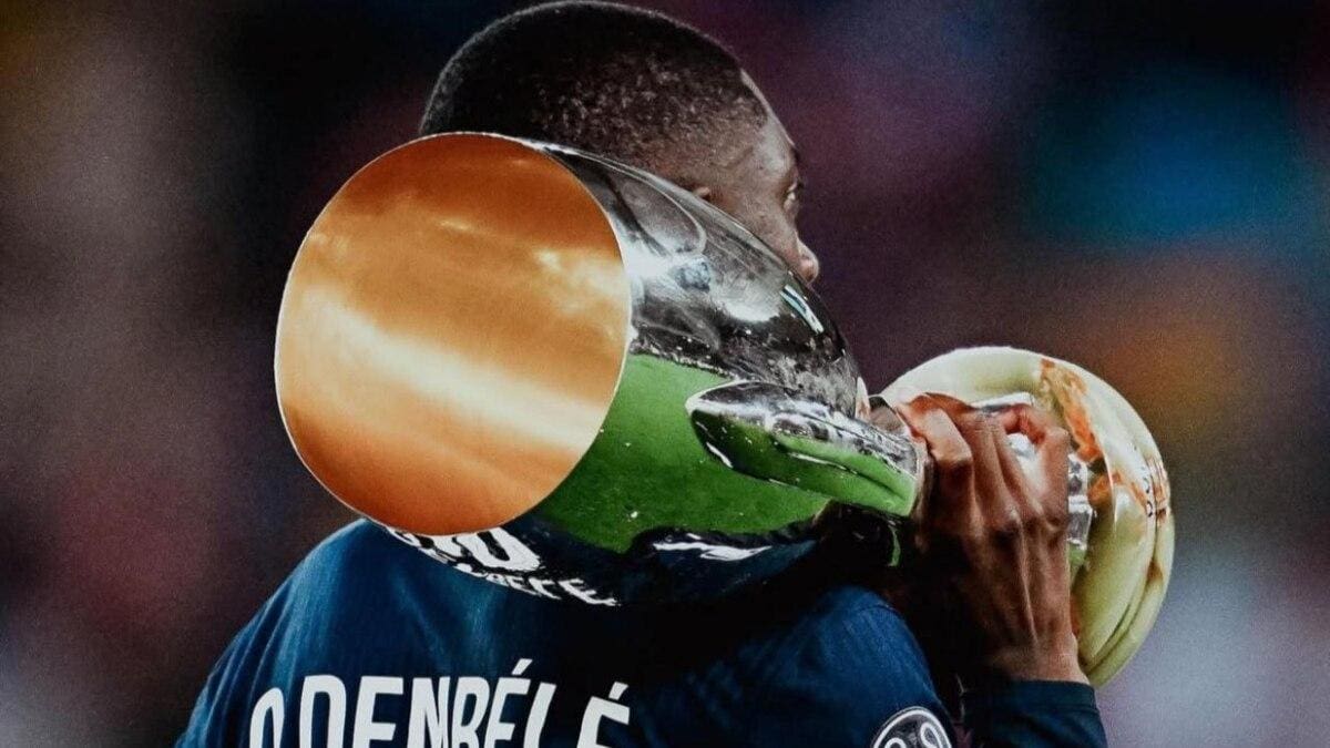 découvrez comment ousmane dembélé a remporté le prestigieux ballon d'or 2025, récompensant ainsi une saison exceptionnelle et des performances remarquables sur les plus grandes scènes du football.