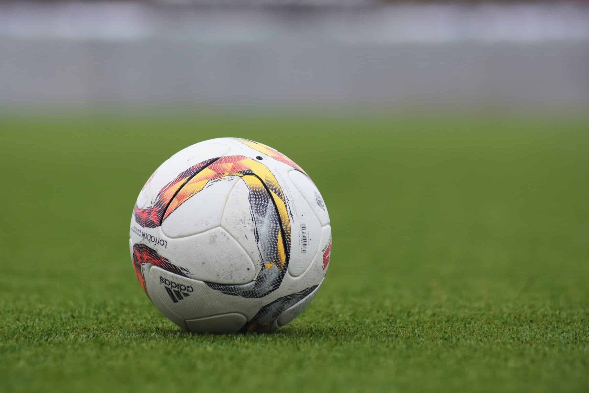 Football féminin : l&rsquo;évolution et les défis du jeu