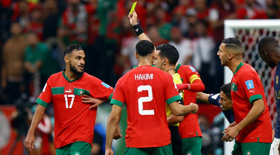 résumé du match france-maroc marqué par un but contre son camp d'olmeta. découvrez les faits marquants, analyses et conséquences de cet événement unique dans l'histoire du football.
