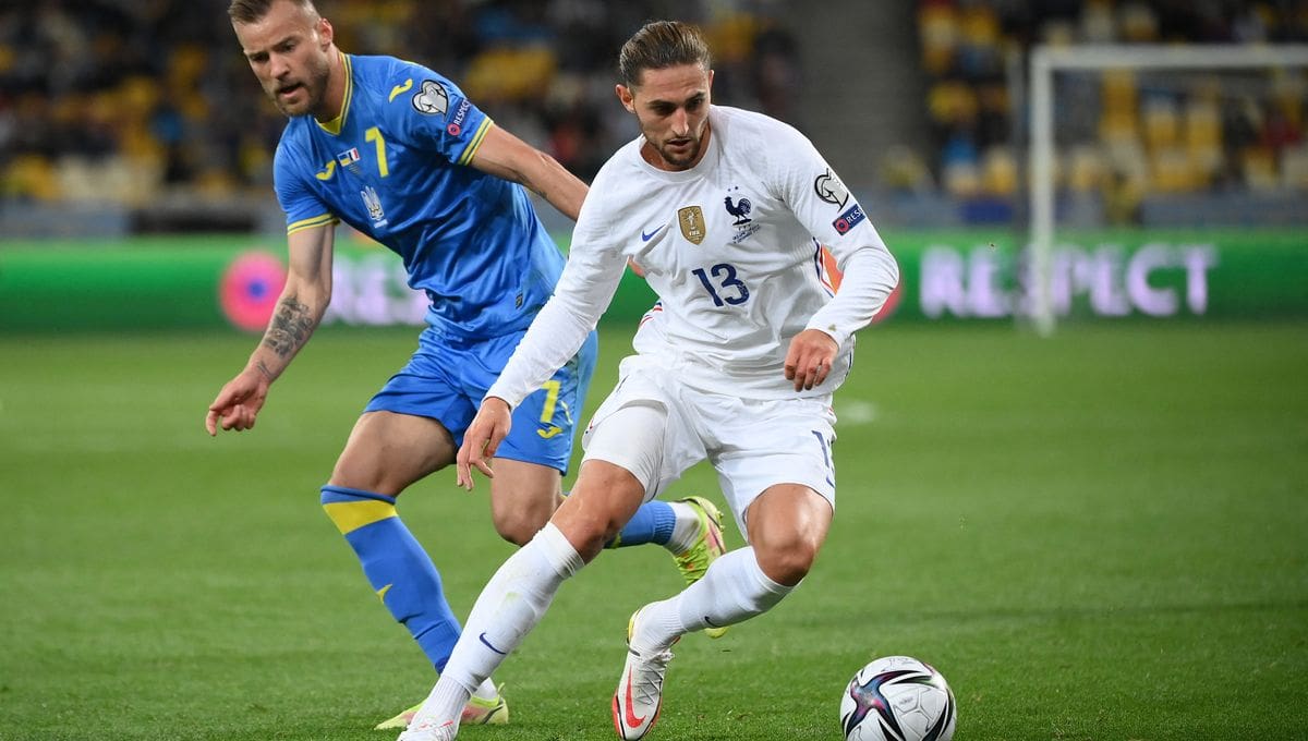 EN DIRECT : L&rsquo;équipe de France s&rsquo;impose face à l&rsquo;Ukraine, portée par les performances de Olise et Mbappé, un bon départ dans la course aux qualifications