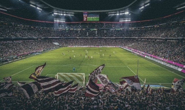 découvrez le résumé de la soirée ligue des champions : le bayern continue sur sa lancée, liverpool peine à s'imposer et marcus thuram s'offre un doublé décisif.