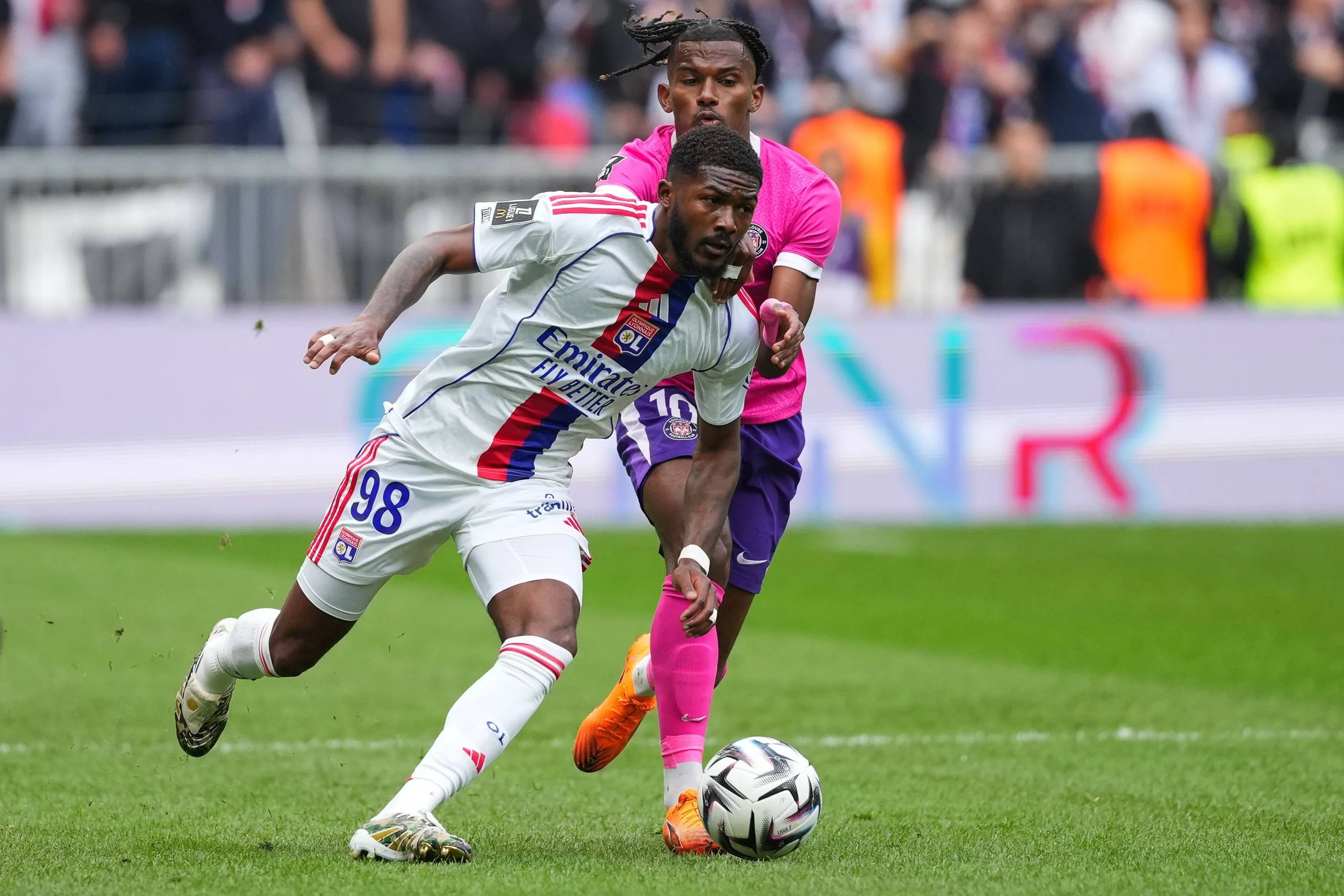 OL-PSG en direct : Maitland-Niles éclaire le match avec un superbe but égalisateur pour Lyon