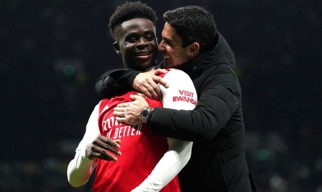 Opta prévoit un match captivant entre Manchester United et Arsenal : misez sur une victoire des Gunners avec une cote de 17/1