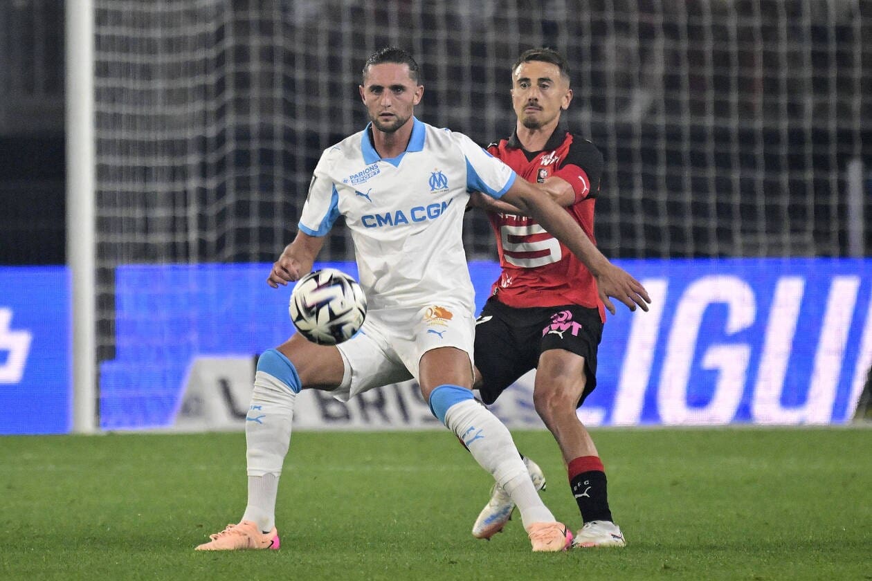 suivez toute l’actualité du mercato en direct : transferts, rumeurs, analyses et dernières informations sur les mouvements des joueurs en temps réel.