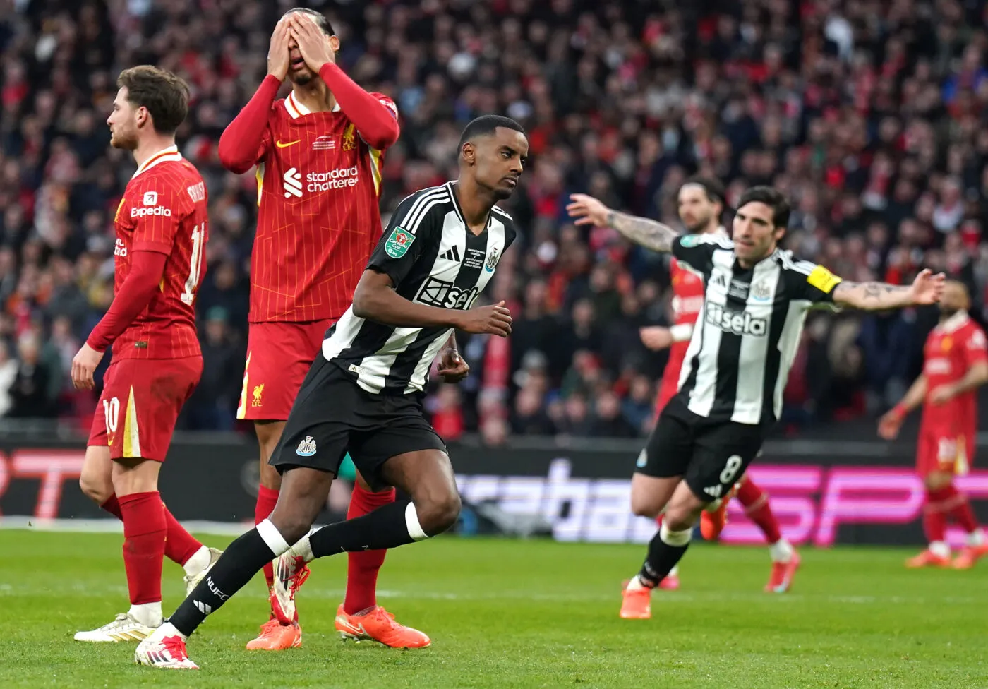 Dernières Nouvelles du Mercato : Un Milieu Renforçant l&rsquo;Olympique de Marseille, Accord Historique pour Isak à Liverpool… Suivez en Direct la Clôture du Marché des Transferts