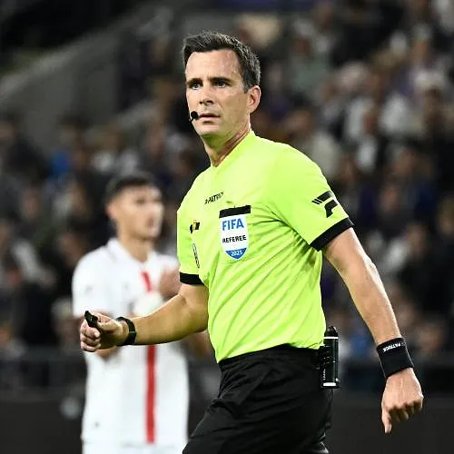Mercato à Genk : Les grands noms européens en lice pour Karetsas