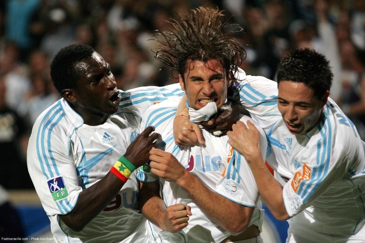 découvrez pourquoi samir nasri a été placé sur le banc de l'olympique de marseille, les réactions des supporters et l'impact de cette décision sur l'équipe et la saison en cours.