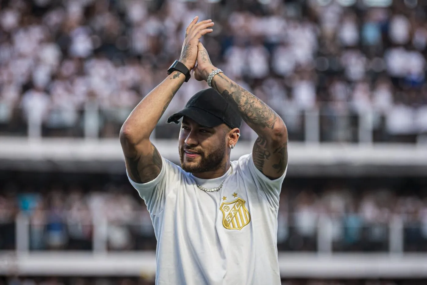 La Coupe du monde relancée : Neymar fait un retour triomphal avec Santos
