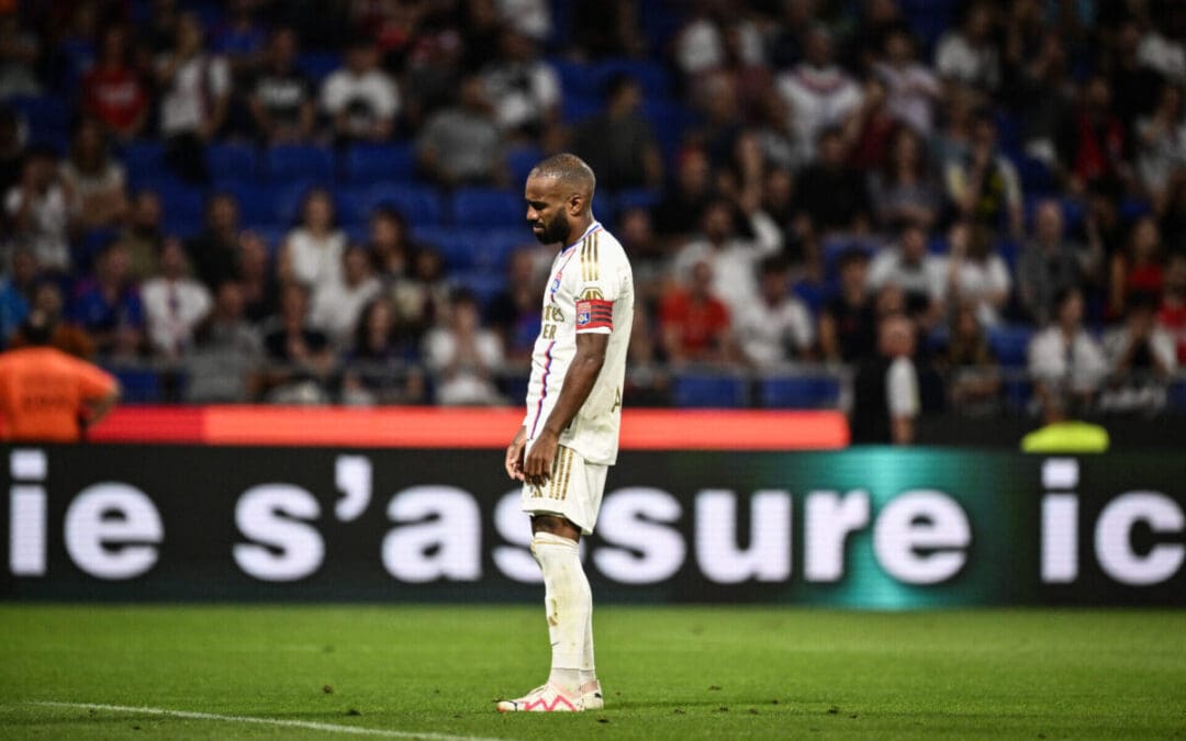 découvrez les moments forts du match entre lyon et brest, où l'équipe lyonnaise a triomphé, tandis que le coach fonseca a été sanctionné. analyse, réactions et conséquences d'une rencontre palpitante !
