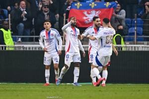 découvrez les moments forts du match ol-brest où lyon a triomphé, tandis que fonseca fait face à une sanction. analyse des performances et des enjeux d'une rencontre captivante.
